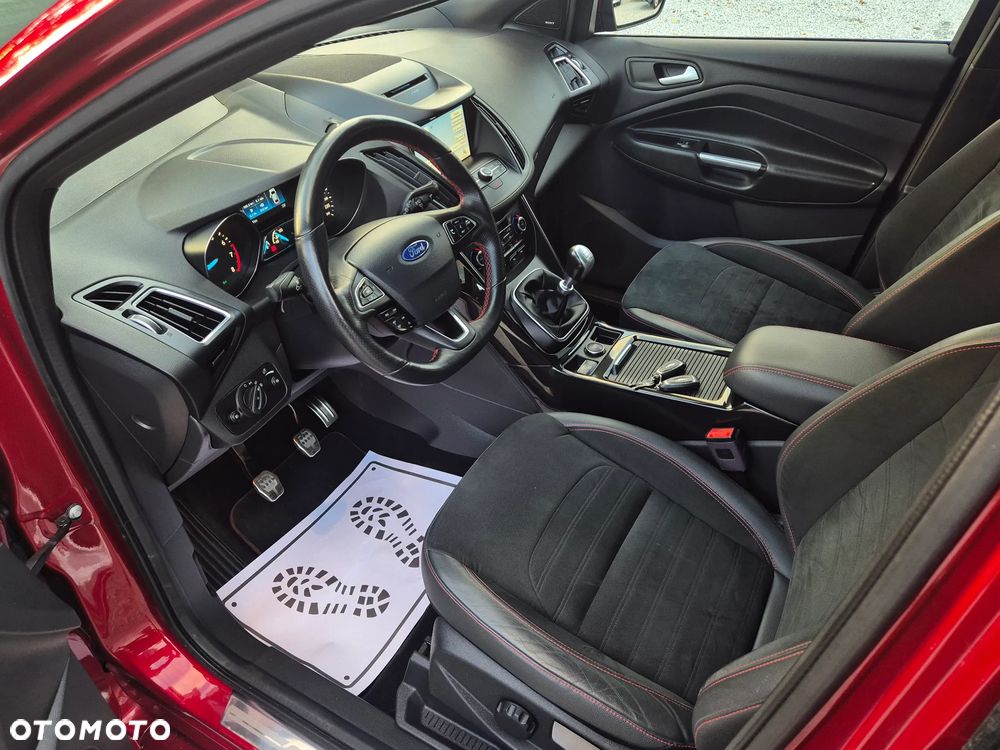 Ford Kuga 1.5 EcoBoost 2x4 ST-Line - 27