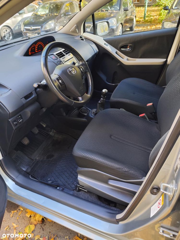 Toyota Yaris 1.33 VVT-i Sol - 14