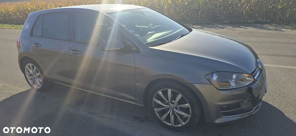 Volkswagen Golf - 8