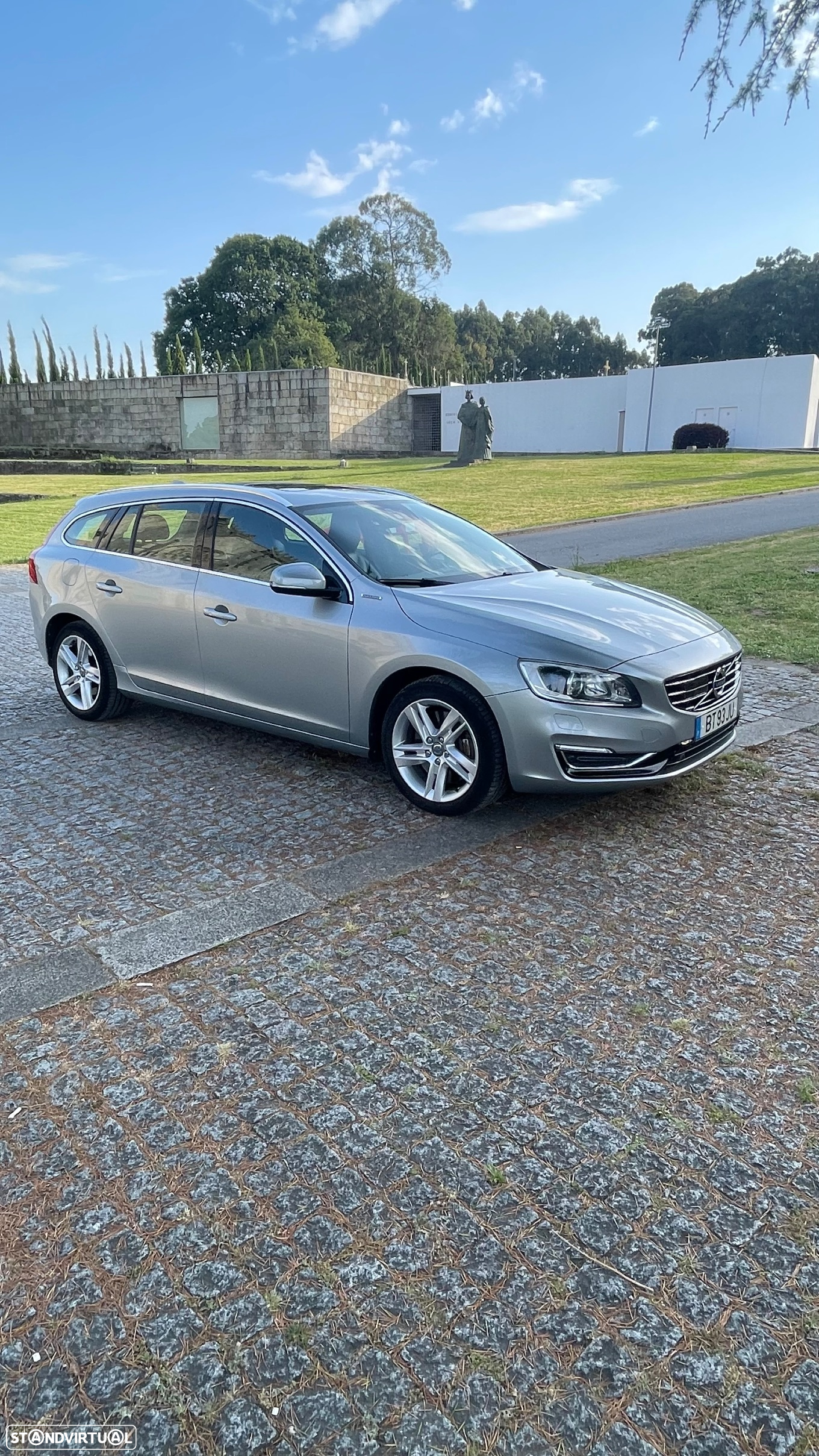 Volvo V60 2.4 D6 Summum AWD Phev - 6