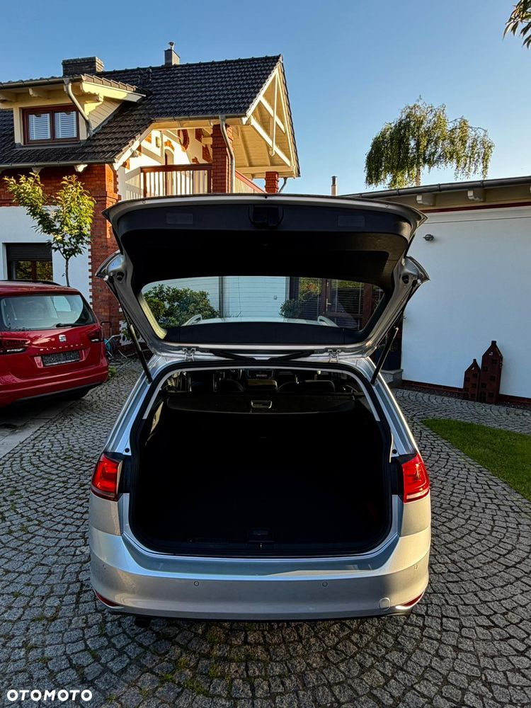 Volkswagen Golf - 8