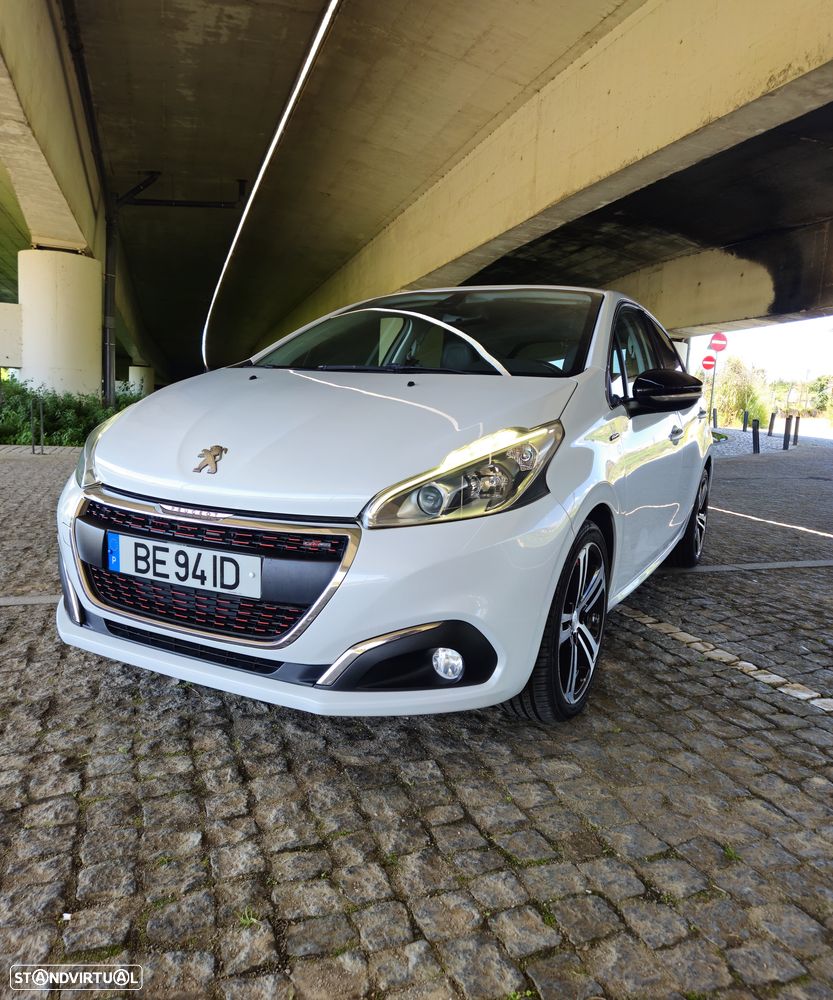 Peugeot 208 1.2 PureTech GT Line - 7