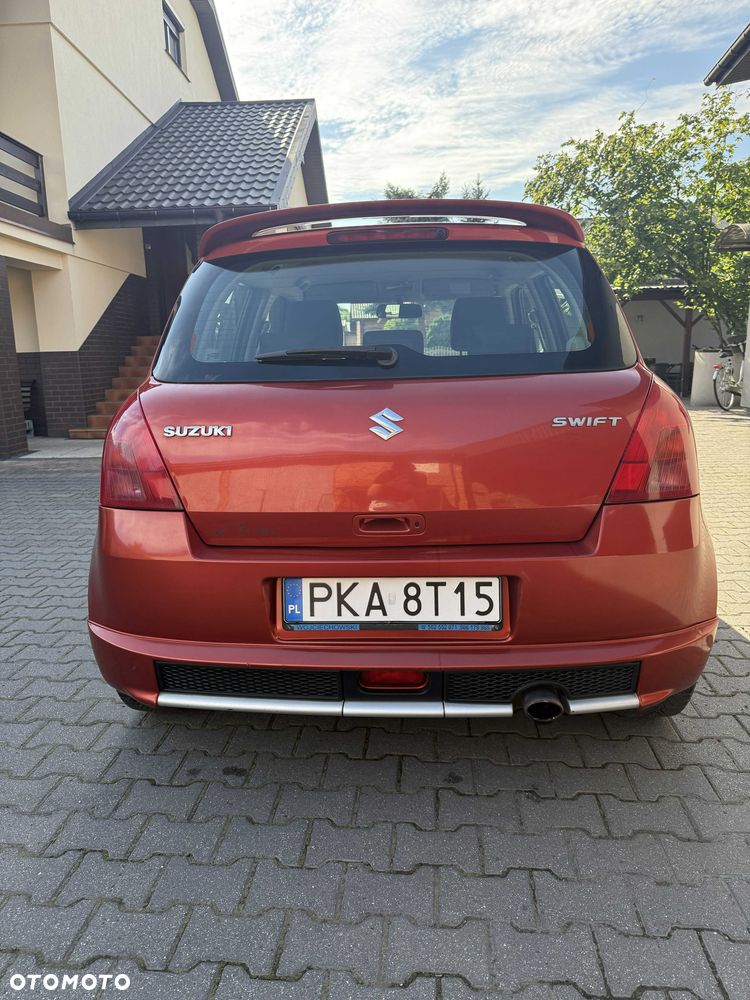 Suzuki Swift - 4