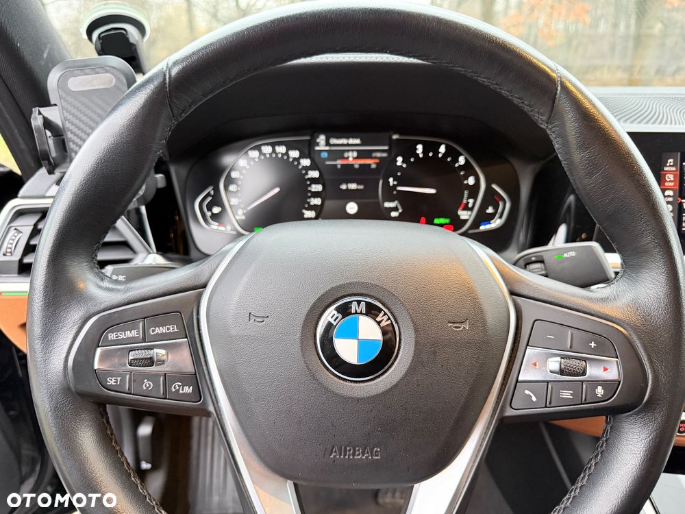 BMW Seria 3 318i Luxury Line sport - 18