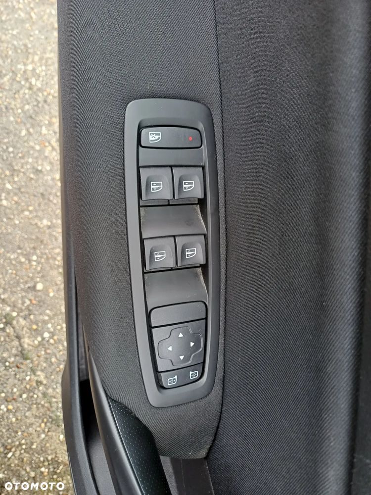 Renault Megane ENERGY TCe 100 EXPERIENCE - 13