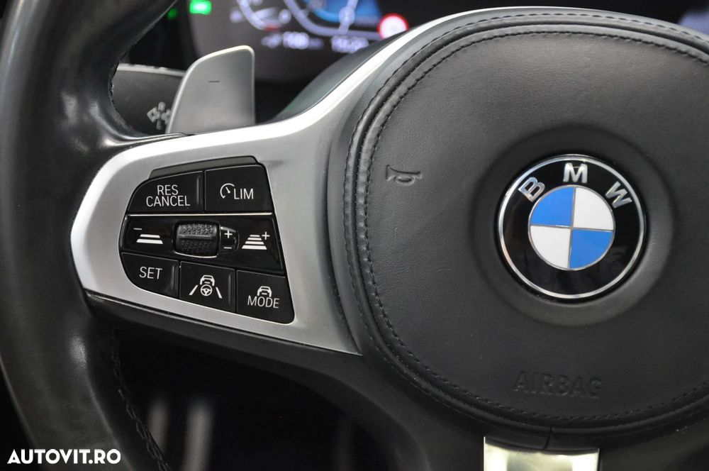 BMW Seria 3 330e Aut. M Sport - 17
