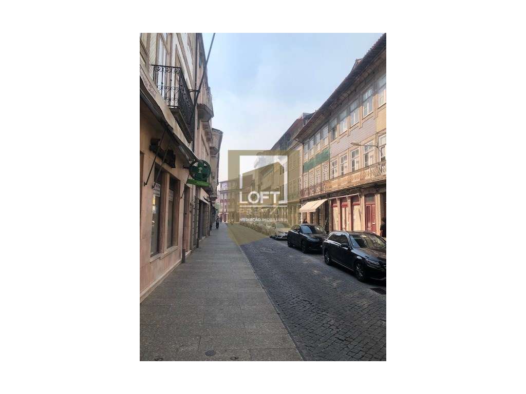 Prédio p/ Arrendamento no Centro de Guimarães - Grande imagem: 2/30