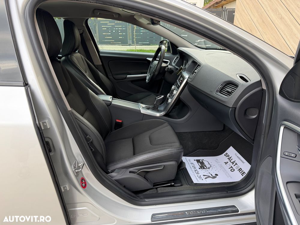 Volvo V60 ver-d3-geartronic-momentum-pro - 13