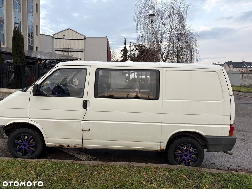 Volkswagen Transporter - 4