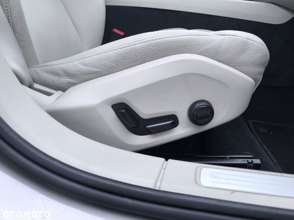 Volvo S60 T5 Momentum Pro - 21