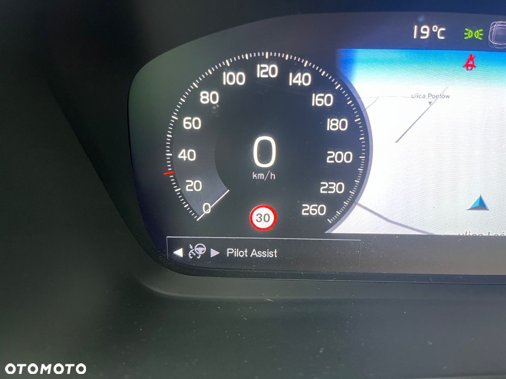 Volvo XC 40 D3 Momentum Pro - 33