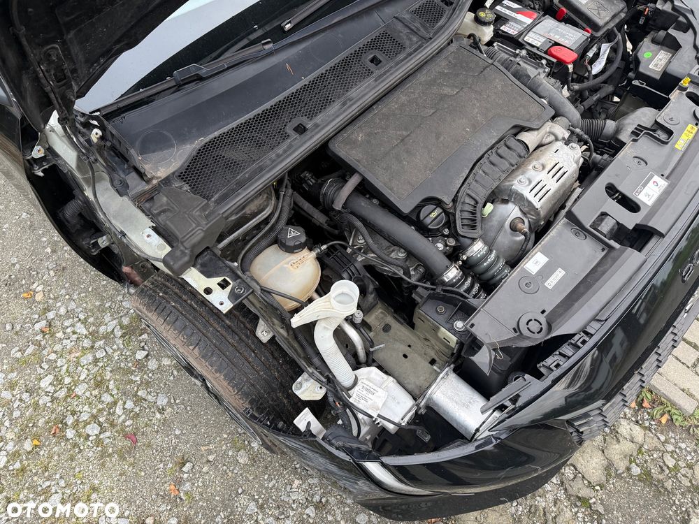 Peugeot 208 1.2 PureTech GT S&S EAT8 - 37