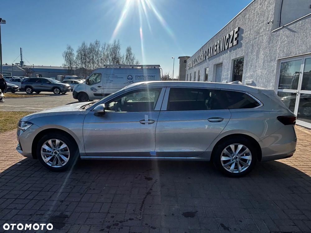 Skoda Superb 2.0 TDI SCR 4x4 Edition 130 DSG - 2