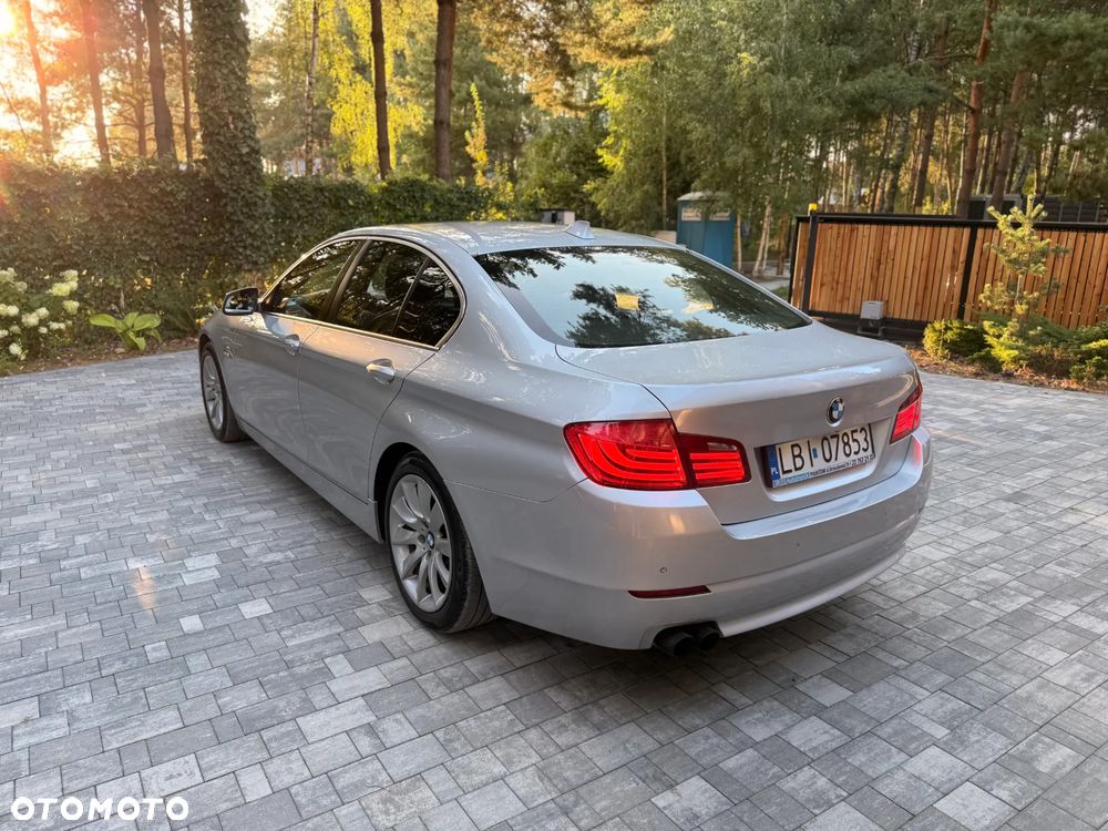BMW Seria 5 525d - 4