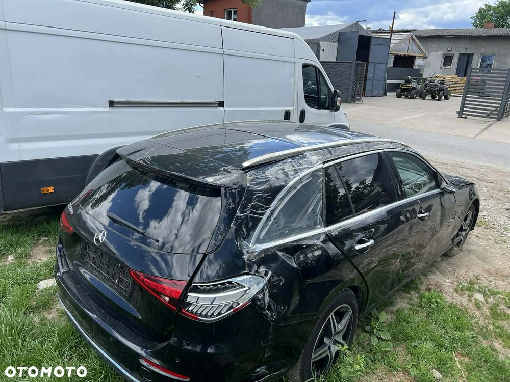 Mercedes-Benz Klasa C 220 d mHEV - 3