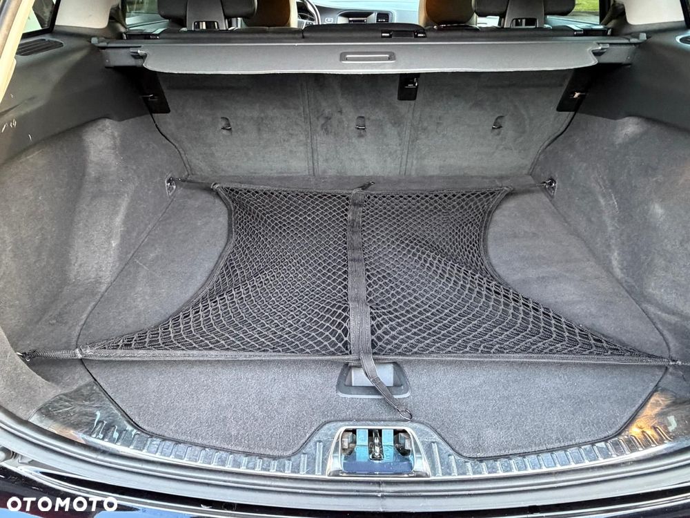 Volvo V60 Cross Country D4 Drive-E Momentum - 13