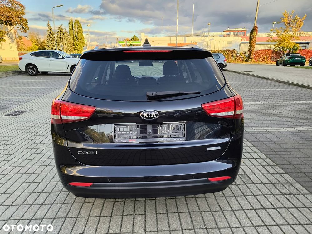 Kia Ceed 1.6 CRDi 136 ISG Platinum Edition - 6