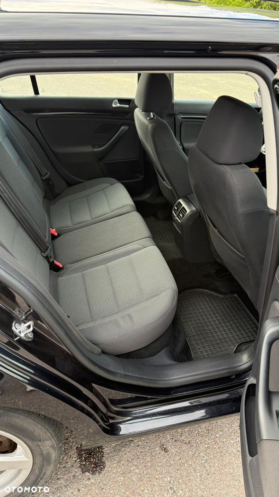 Volkswagen Golf 2.0 TDI Comfortline - 12