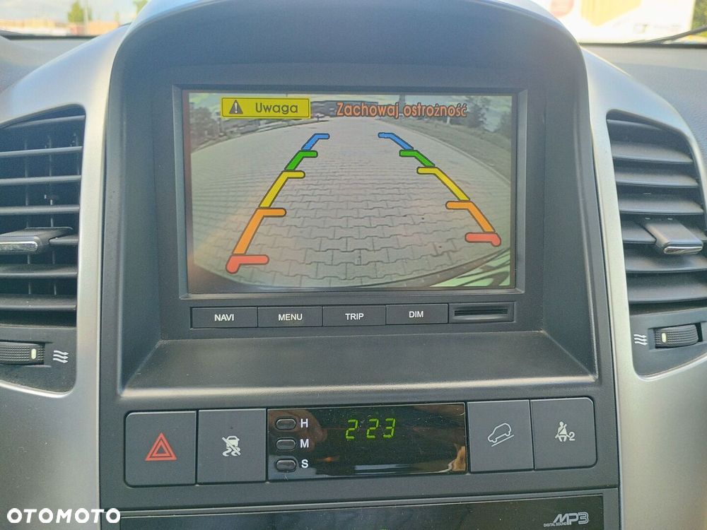 Chevrolet Captiva 2.0 d LT high 5os - 26