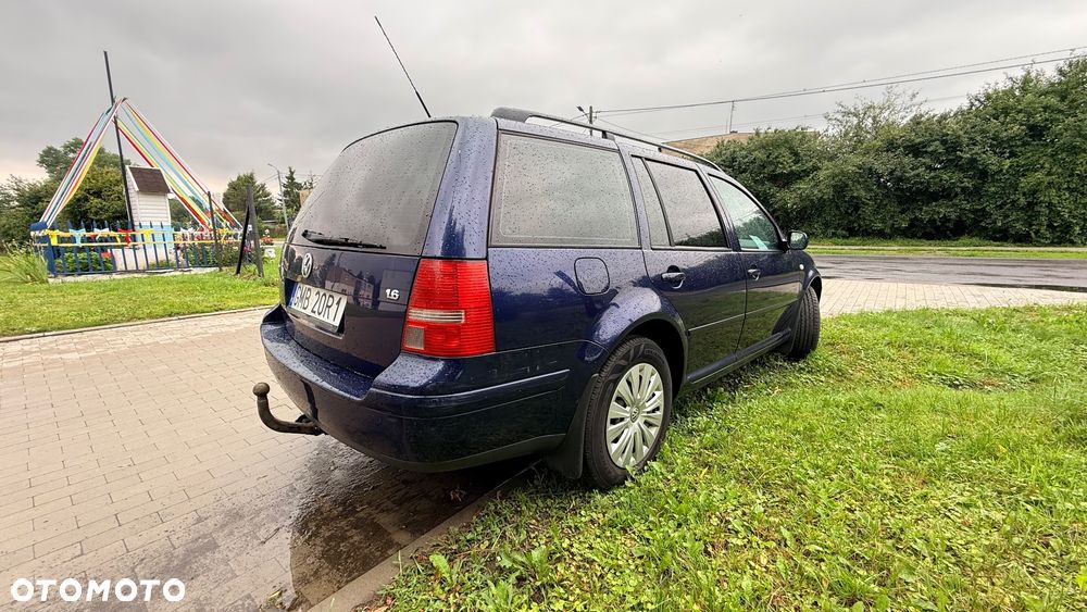 Volkswagen Golf - 2