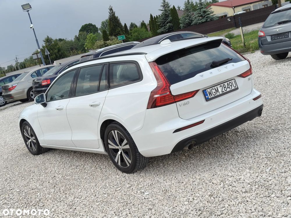 Volvo V60 B3 B Momentum - 16