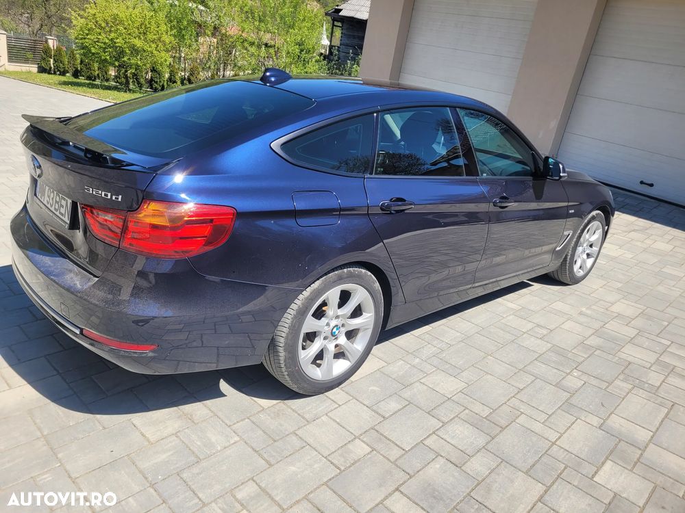 BMW Seria 3 320d xDrive - 10