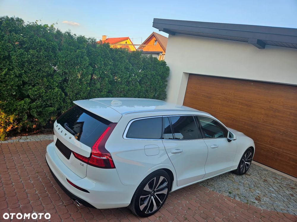 Volvo V60 T4 Momentum Pro - 7