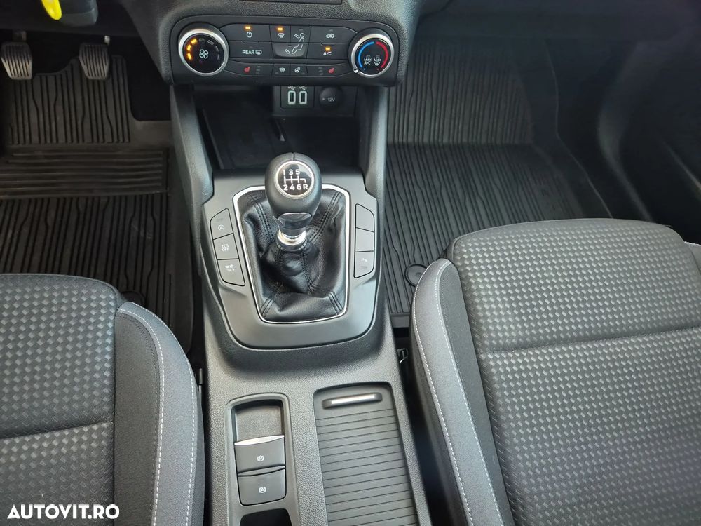 Ford Focus 1.0 EcoBoost Trend - 19