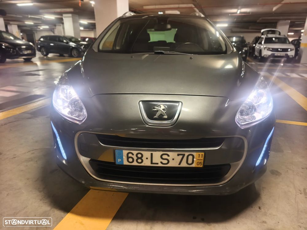 Peugeot 308 SW 1.6 e-HDi Allure CVM6 - 33
