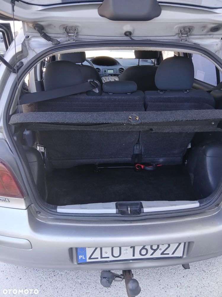 Toyota Yaris 1.4 D-4D Base - 11