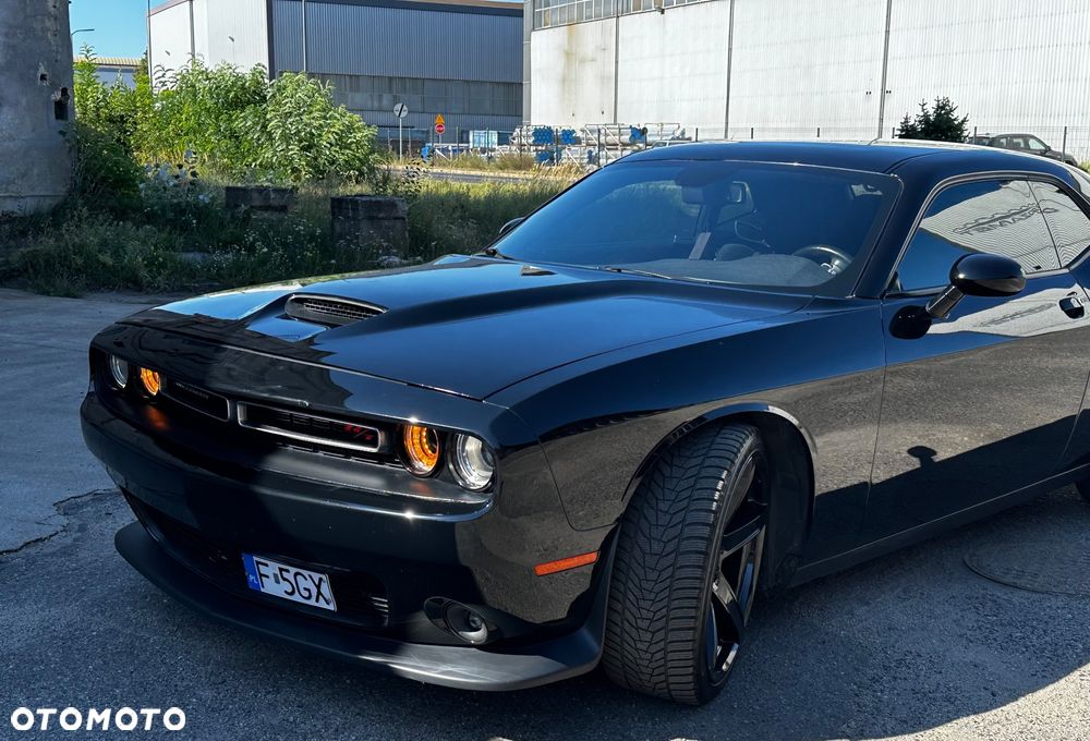 Dodge Challenger - 5