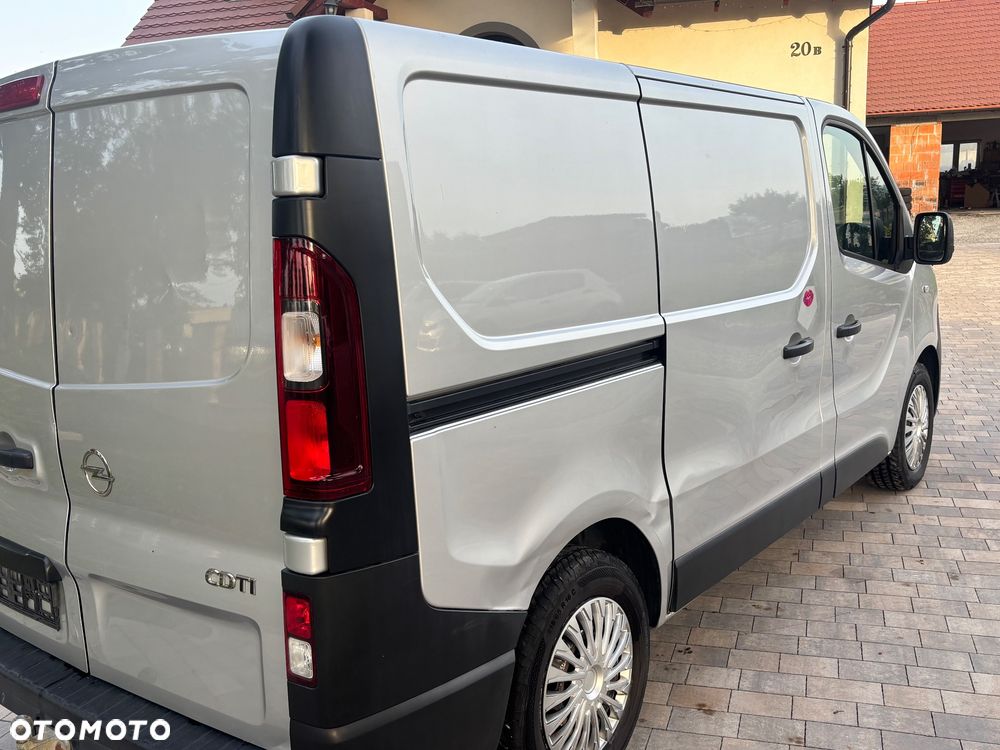 Opel VIVARO - 8