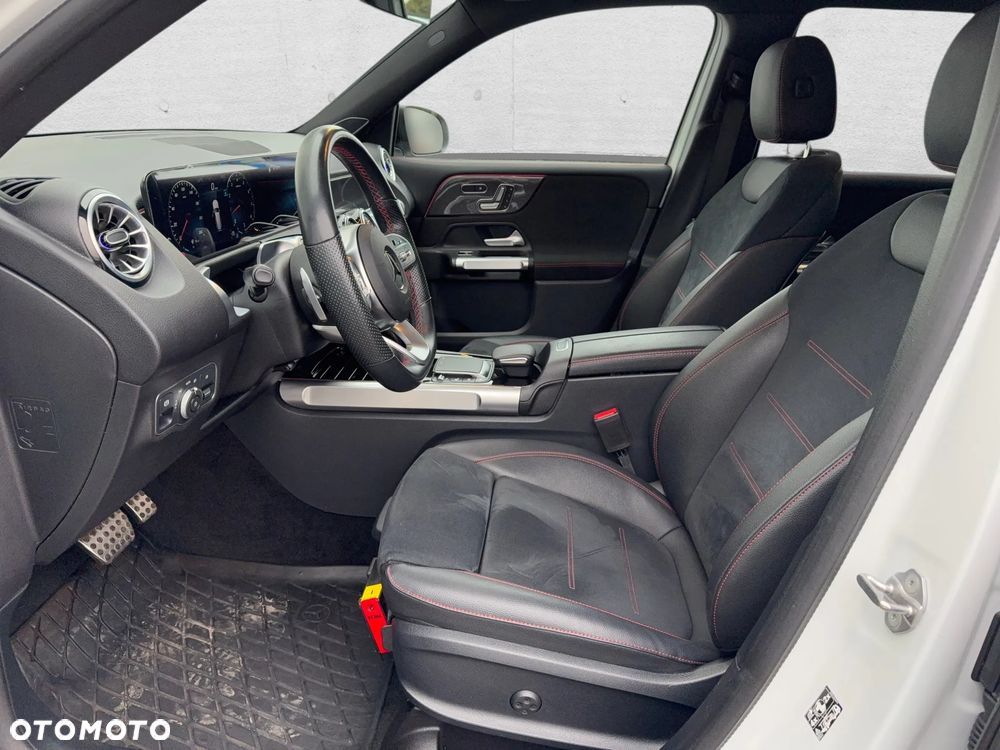 Mercedes-Benz GLB 250 4-Matic AMG Line 8G-DCT - 11
