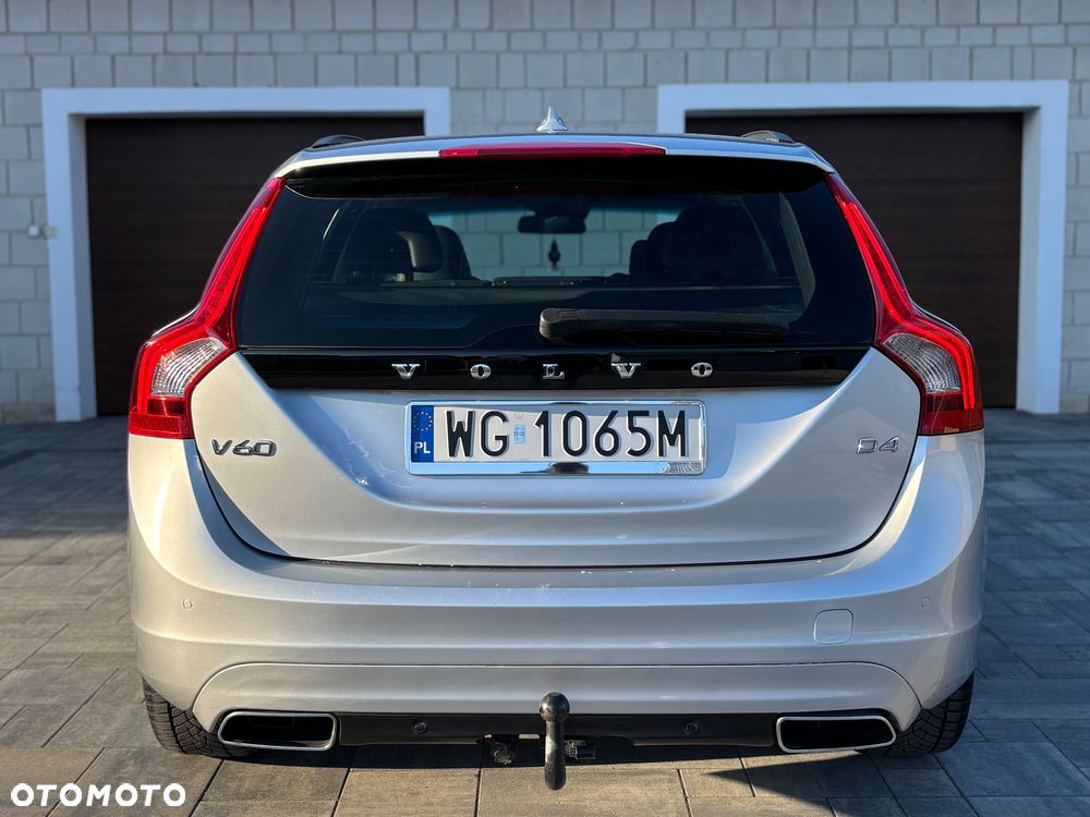Volvo V60 D4 Geartronic Momentum - 10