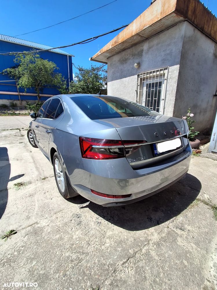 Skoda Superb 2.0 TDI DSG Ambition - 12