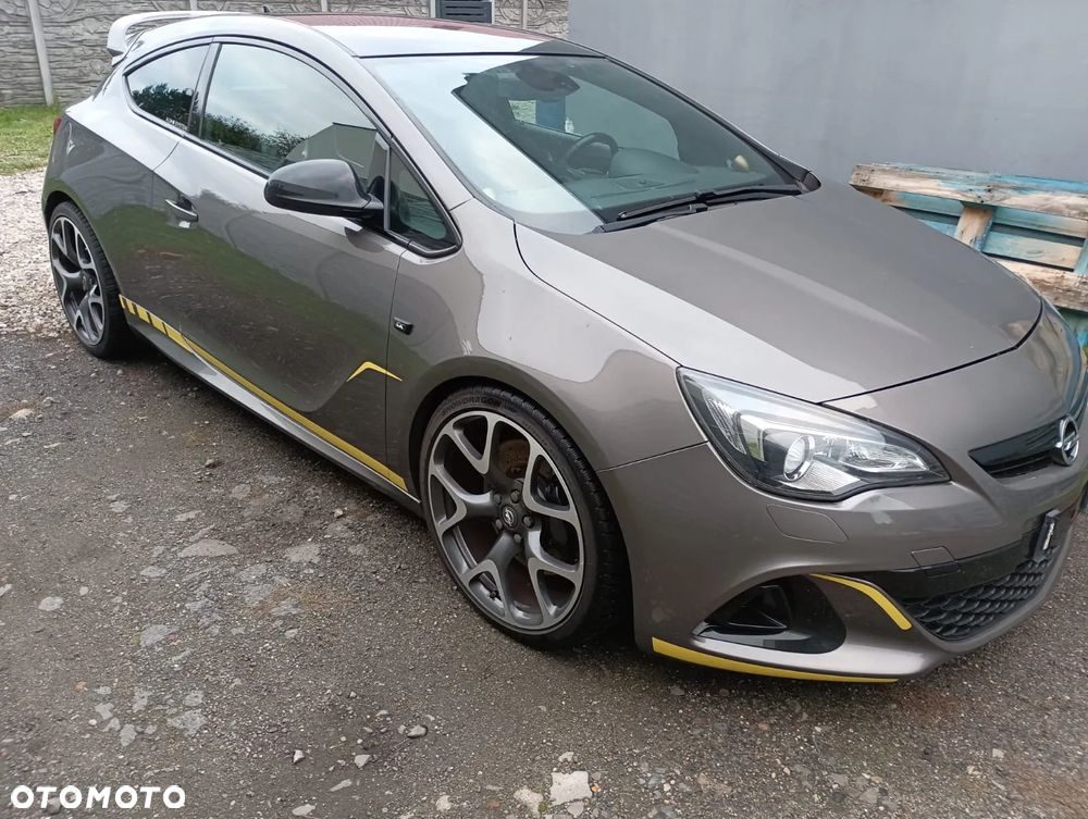 Opel Astra IV GTC OPC - 1
