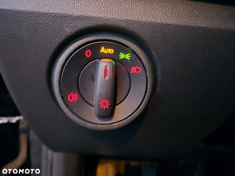 Volkswagen up! black - 10