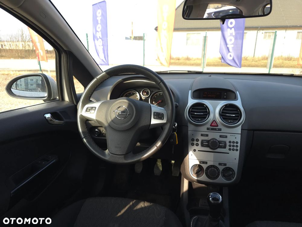 Opel Corsa 1.4 16V Edition - 30