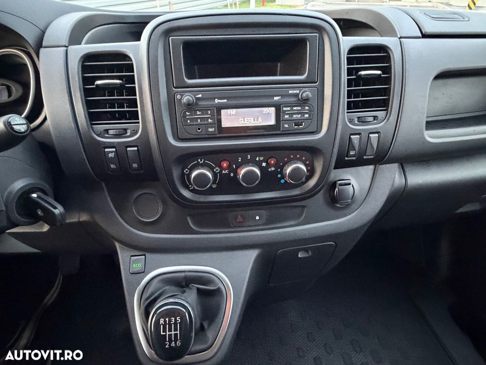 Renault Trafic - 17