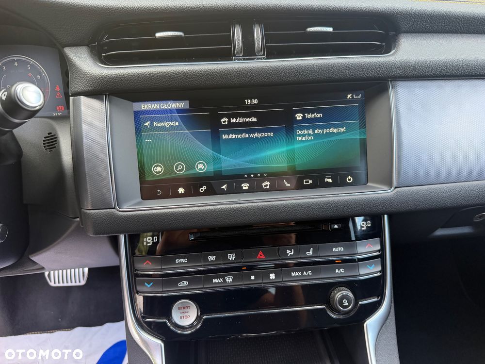 Jaguar XF 30t AWD 300 Sport - 19
