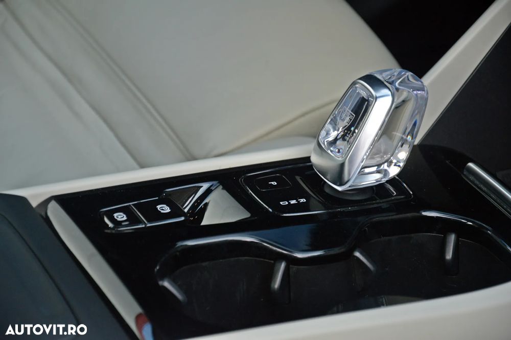 Volvo XC 40 T3 Geartronic Inscription - 31