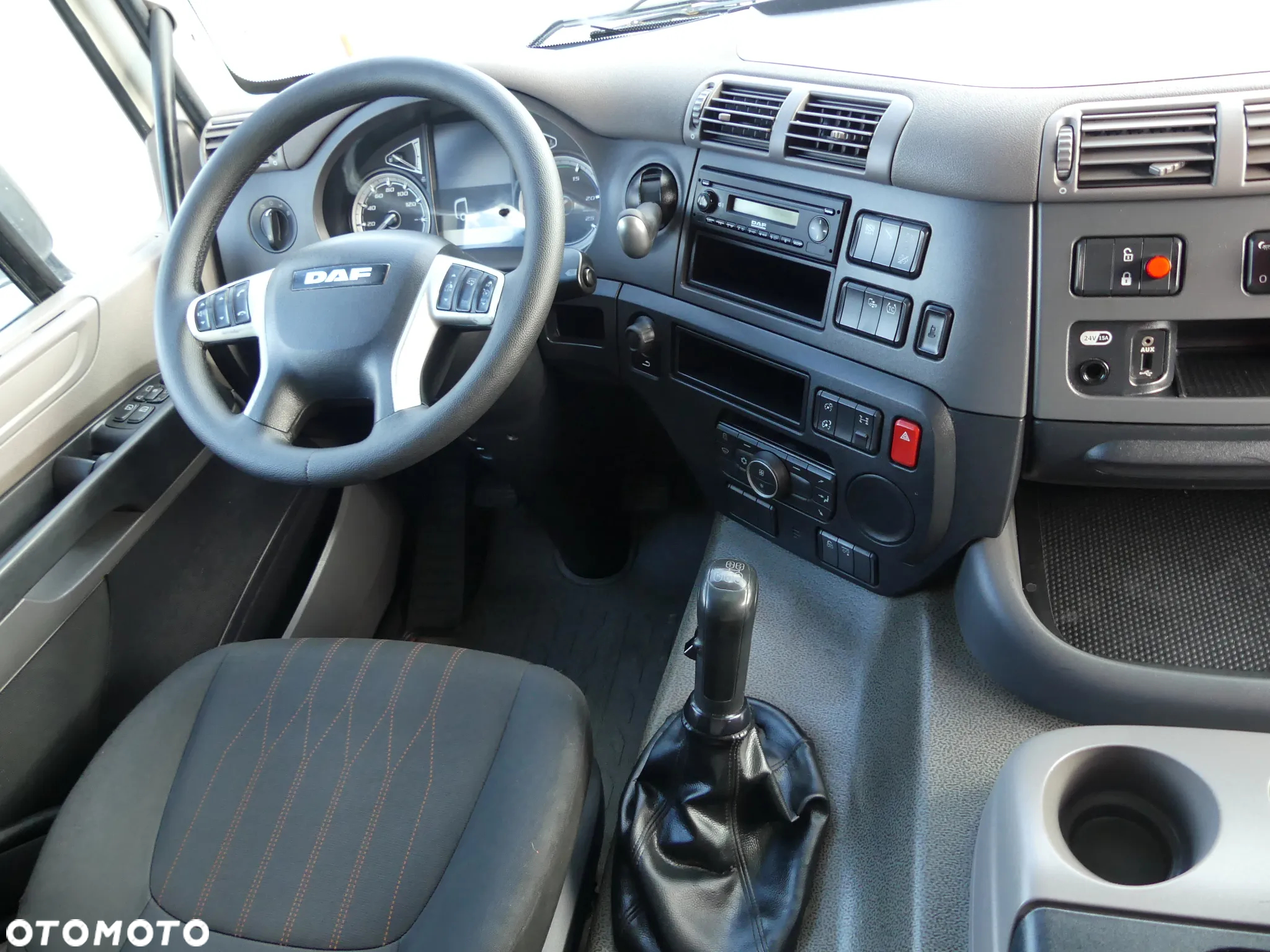 DAF CF 370 / 6x2 / CHŁODNIA 9.50 + WINDA / EURO 6 / - 30