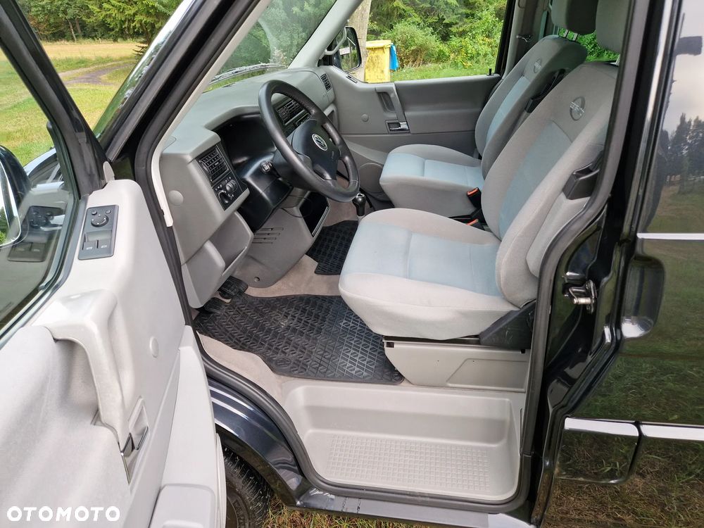 Volkswagen Multivan TDI - 15