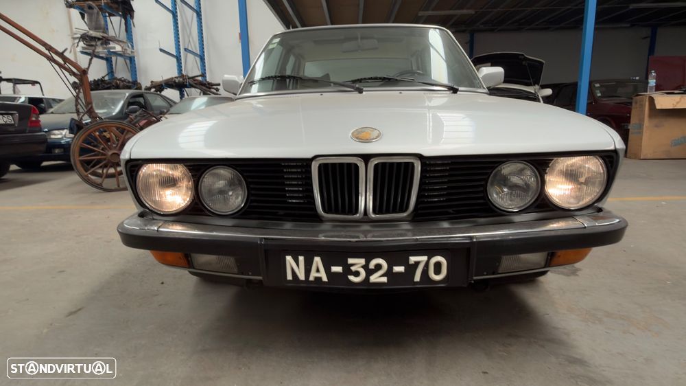 BMW 528 - 11