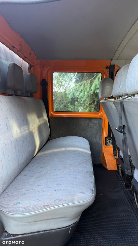 Volkswagen Transporter - 3