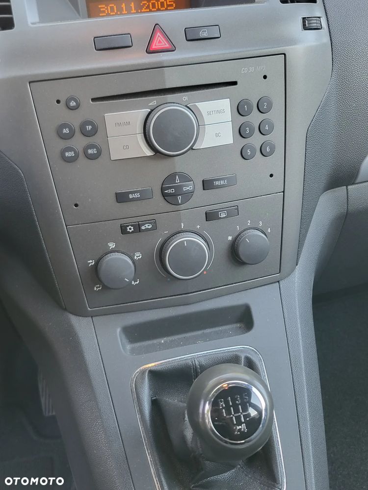 Opel Zafira 1.8 16V - 9