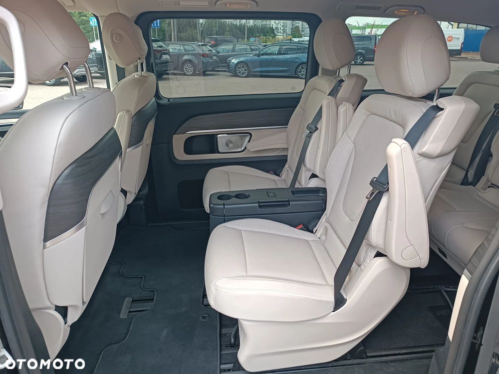 Mercedes-Benz Klasa V 2025