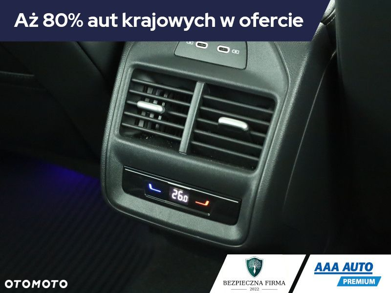 Volkswagen Passat - 11