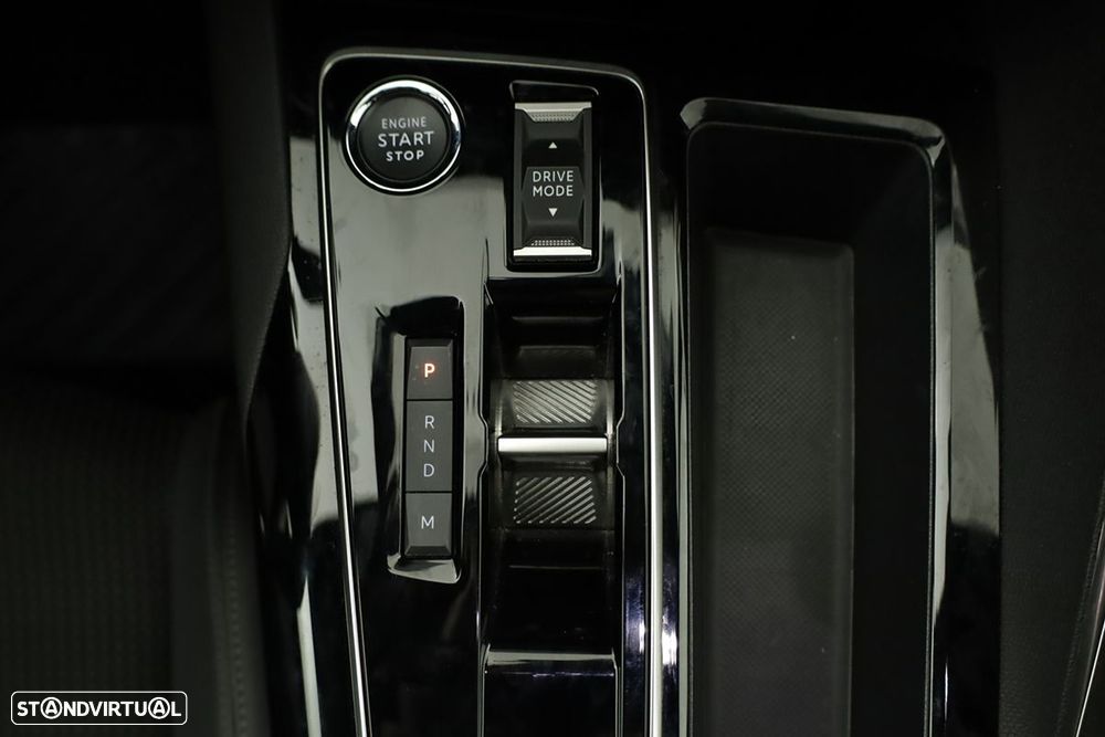 Peugeot 3008 1.2 Hybrid GT e-DCS6 - 12