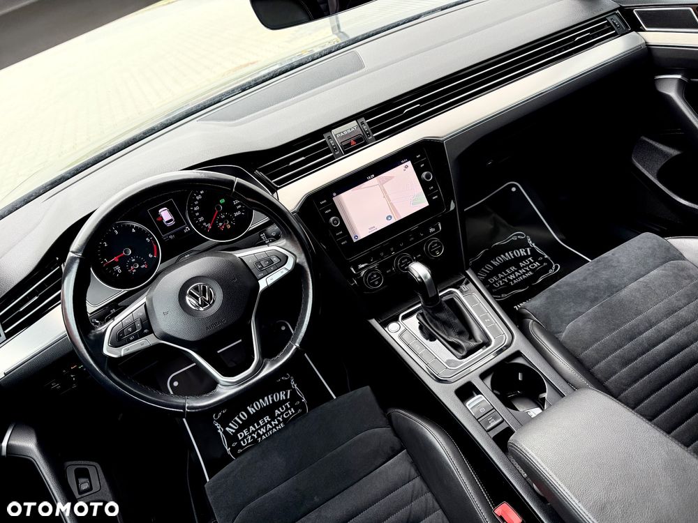 Volkswagen Passat Variant 2.0 TDI SCR DSG BlueMotion Highline - 30